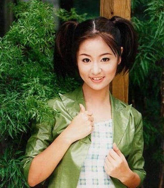 娱乐吃瓜四字女星是谁,她是如何成为娱乐圈焦点人物的? 第3张 娱乐吃瓜四字女星是谁,她是如何成为娱乐圈焦点人物的? 第3张